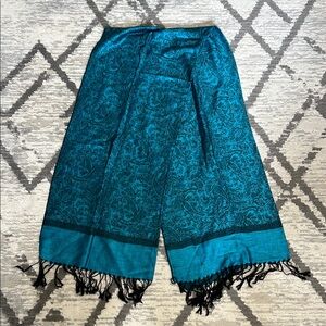 Elegant Teal Paisley Scarf with Fringe